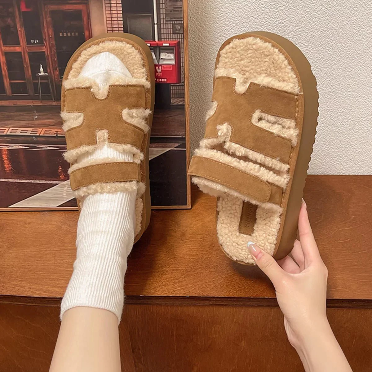 Chaussons à plateforme en suède avec velcro pour femmes – Image 8